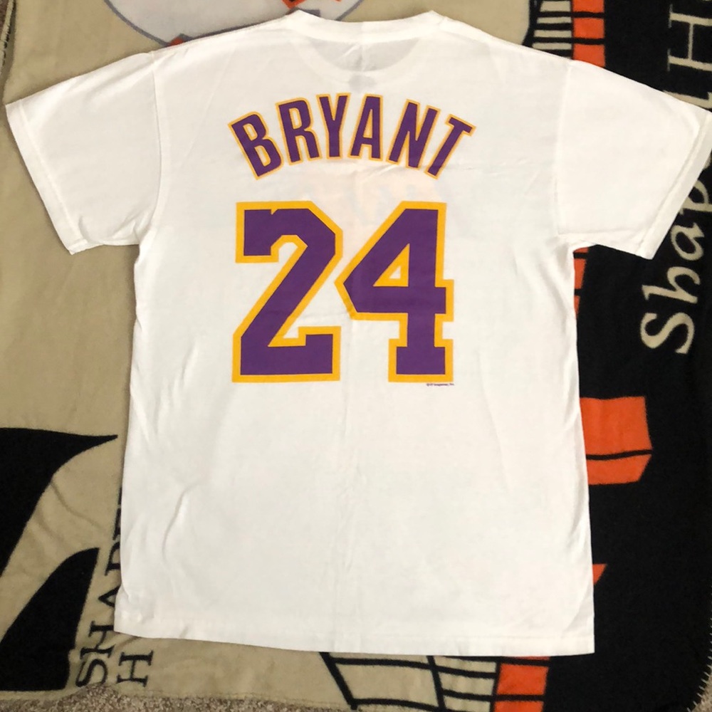 LA LAKERS KOBE BRYANT shirt